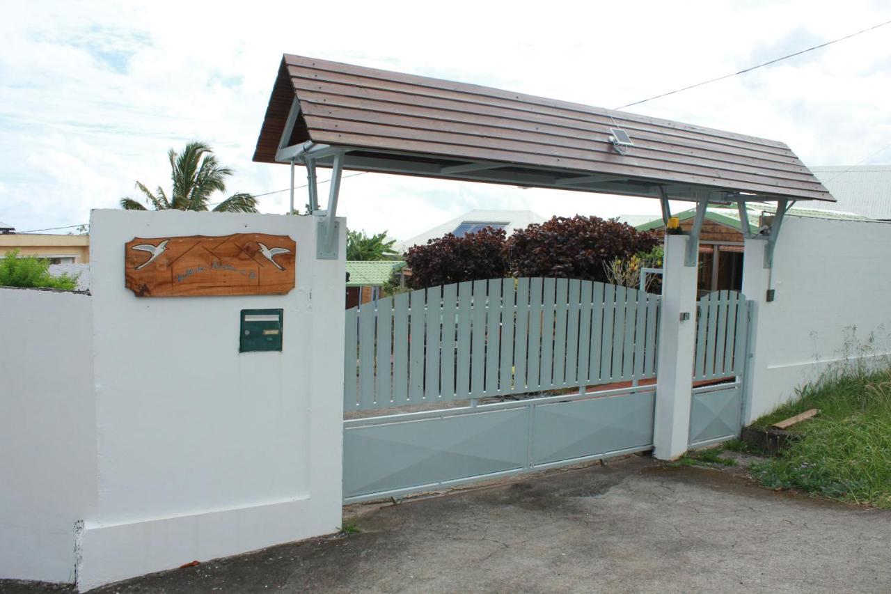 Les Bungalows Du Chateau D'O Petite-Ile Exterior photo