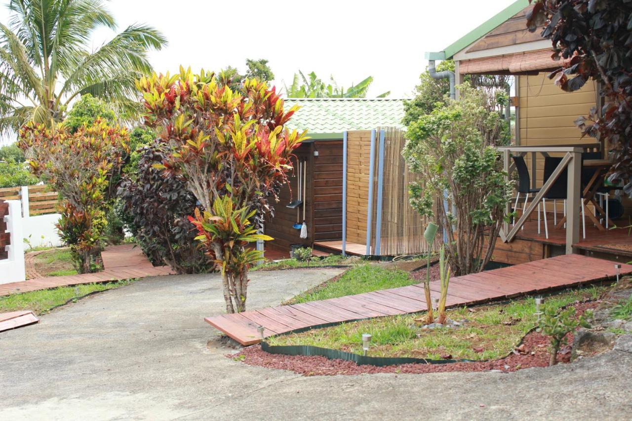 Les Bungalows Du Chateau D'O Petite-Ile Exterior photo